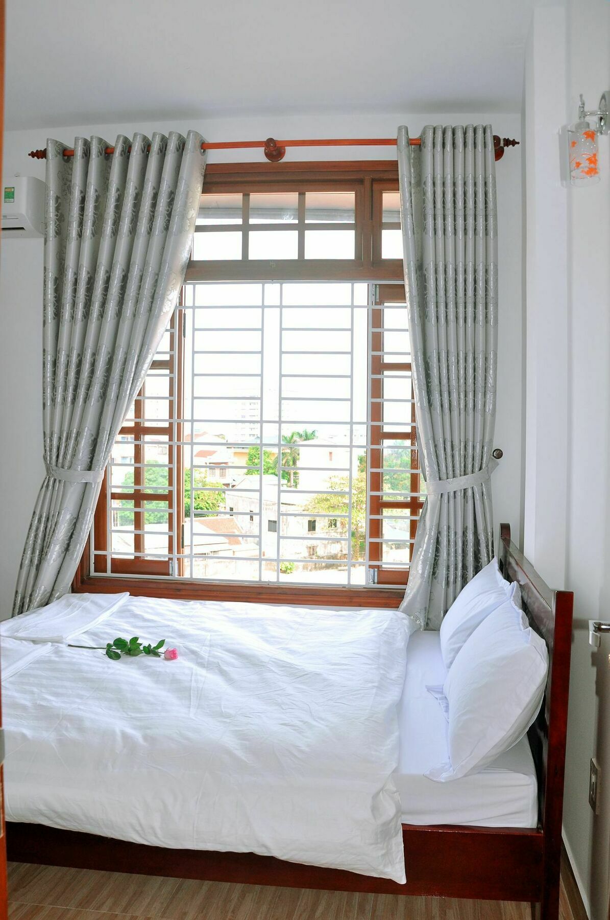 Ngoc Tung Mini Hotel เว้ ภายนอก รูปภาพ