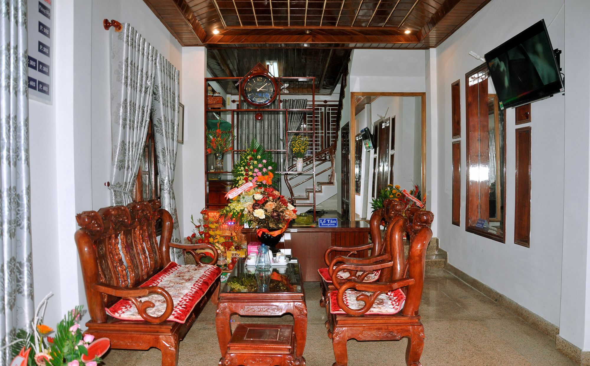 Ngoc Tung Mini Hotel เว้ ภายนอก รูปภาพ